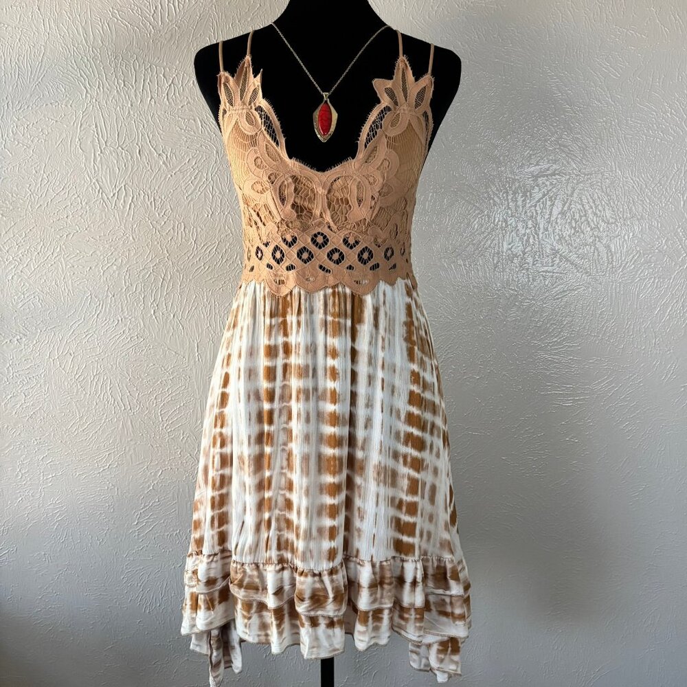 Boho lace bodice flowy dress